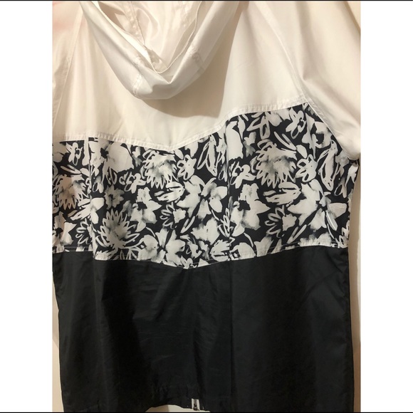 Columbia Windbreaker - Picture 7 of 8